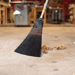 Leonard Lightweight Corn Broom -Garden Warehousing 22cb 1