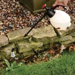 Solo Handheld Sprayer, 2 Liter With 2-foot Wand -Garden Warehousing 420l 7