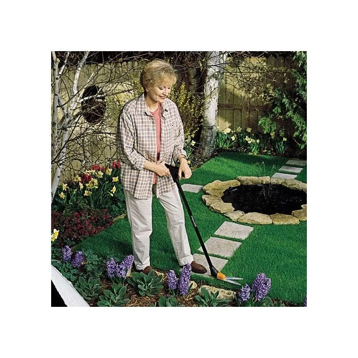 Fiskars Long-Handled Grass Shears With Swivel Head 4 Fiskars Long-Handled Grass Shears With Swivel Head - Image 2