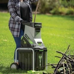 Earthwise 15-Amp Chipper Shredder With Collection Bin -Garden Warehousing gs70015 7